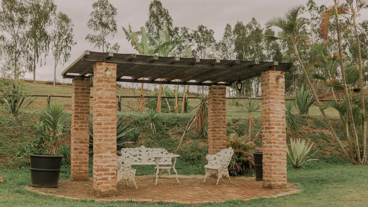 Pergola cost and budgeting — The Complete Guide — Charming Garden Pergola in Presidente Prudente